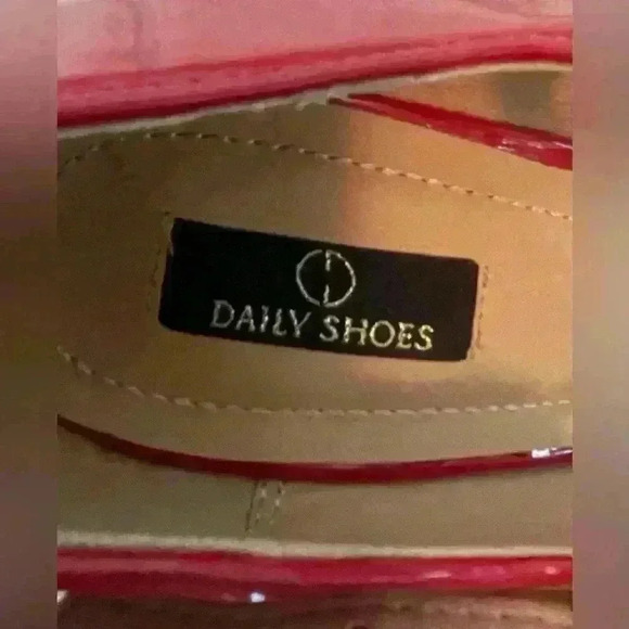 Vintage Daily Shoes Kelly Lip Stick Red, Mary Jane style 6 inch pumps; size 10 - Picture 5 of 7